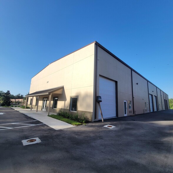 Primary Photo Of 2011 Commerce Lakes Dr, Port Saint Lucie Warehouse For Lease