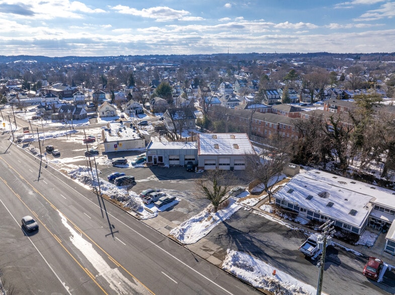 More Photos Of 4010 Southwestern Blvd, Baltimore Service For Sale