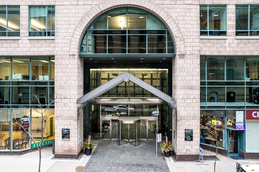 More Photos Of 1 Toronto St, Toronto Office For Lease
