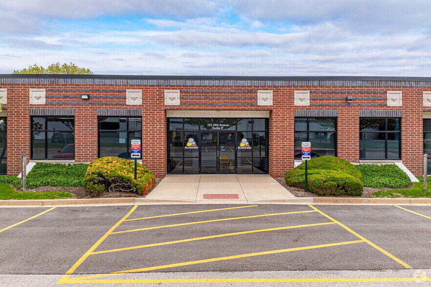 More Photos Of 255 38th Ave, St Charles Office For Lease