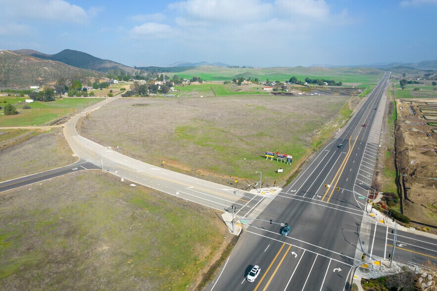 More Photos Of NWQ Winchester Rd & Pourroy Rd, Winchester General Retail For Lease