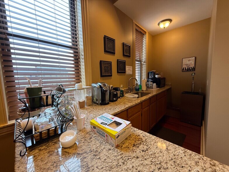 More Photos Of 25 Harvard St, Worcester Office For Lease