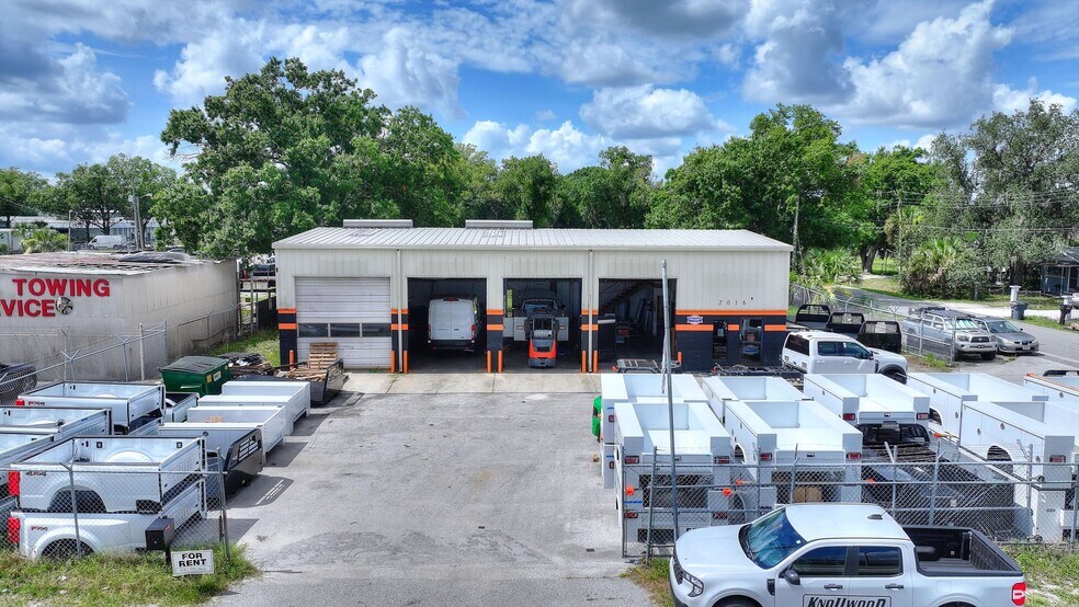 More Photos Of 2016 W Memorial Blvd, Lakeland Auto Repair For Lease