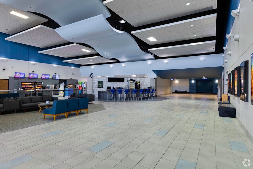 More Photos Of 4345 W New Haven Ave, Melbourne Movie Theatre For Sale