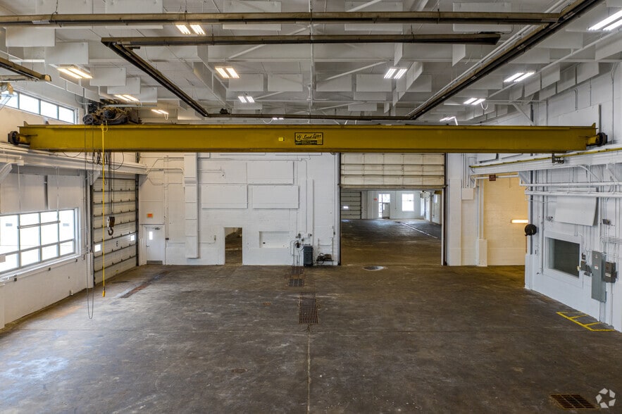 More Photos Of 920 3rd St, Hammond Service For Lease