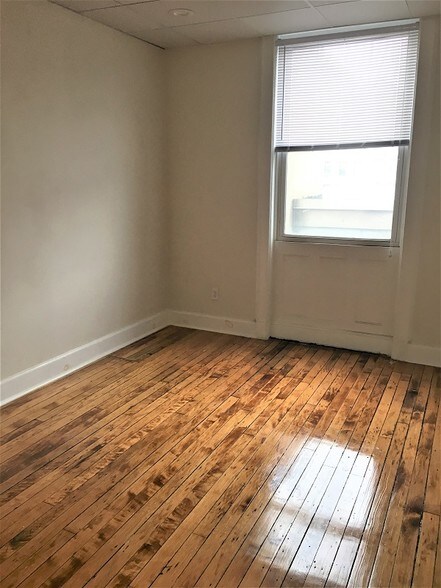 More Photos Of 66 Hudson St, Hoboken Office For Sale