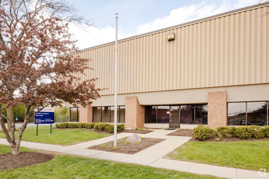 More Photos Of 2440 Pratt Blvd, Elk Grove Village Distribution For Sale