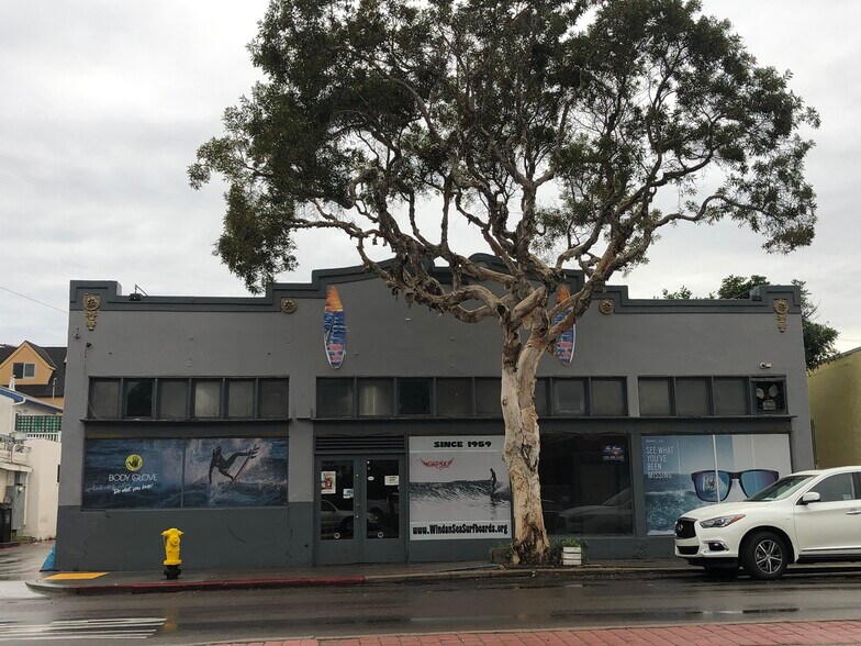 More Photos Of 3780 Mission Blvd, San Diego General Retail For Lease