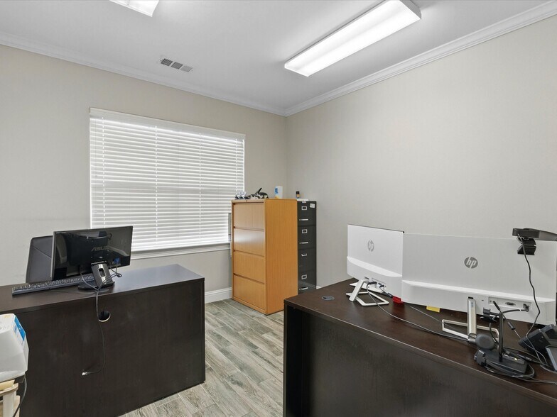 More Photos Of 2840 Keller Springs Rd, Carrollton Medical For Sale
