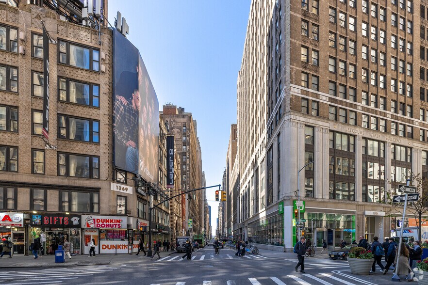 More Photos Of 148 W 37th St, New York Office For Lease