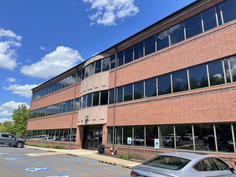 Primary Photo Of 6051 Wallace Rd, Wexford Office For Lease