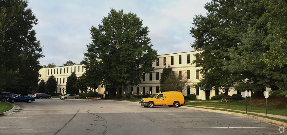 Primary Photo Of 8101 Sandy Spring Rd, Laurel Coworking Space