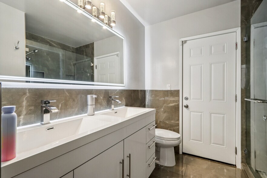 More Photos Of 16428 Halsted St, North Hills Multifamily For Sale