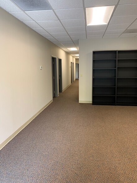 More Photos Of 5090 Old Ellis Pt, Roswell Office For Sale