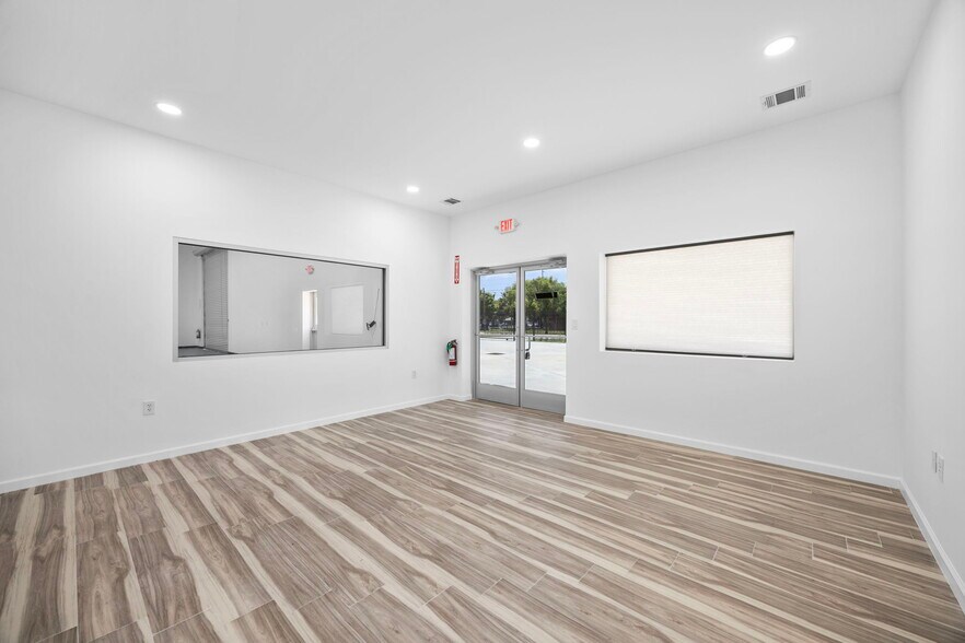 More Photos Of 8117 Magnolia St, Houston Warehouse For Lease