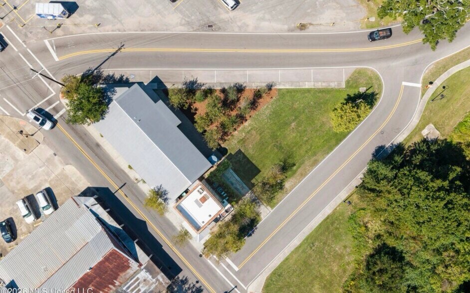More Photos Of 443 Main St, Bay St Louis Office Residential For Sale