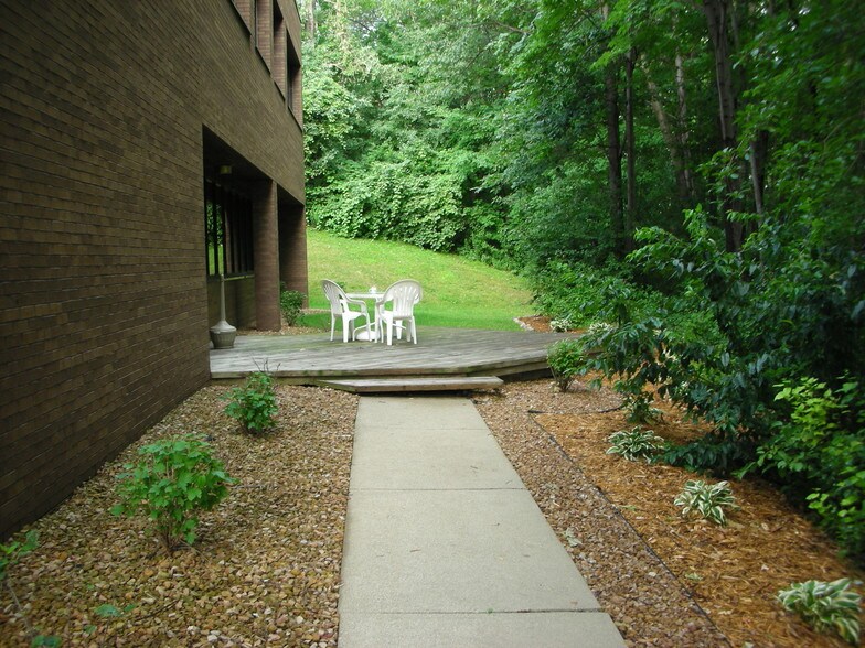 More Photos Of 6109 Blue Circle Dr, Minnetonka Office For Lease