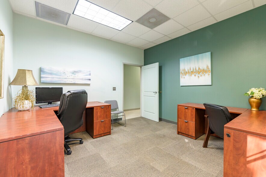 More Photos Of 1938 N Hercules Ave, Clearwater Office For Sale