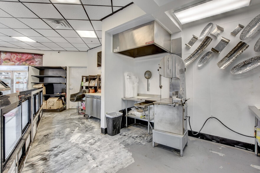 More Photos Of 4375 S Buffalo Dr, Las Vegas Storefront Retail Office For Sale