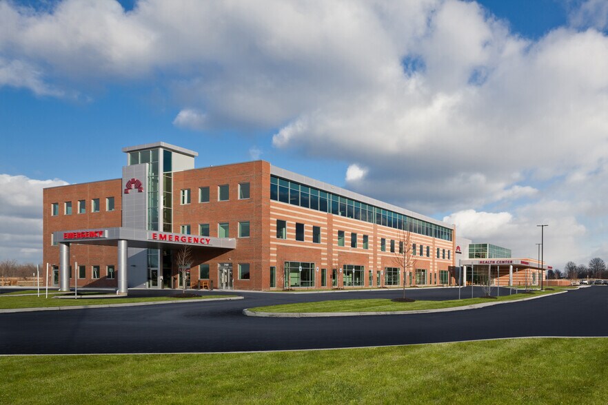 More Photos Of 7100 Graphics Way, Lewis Center Medical For Lease