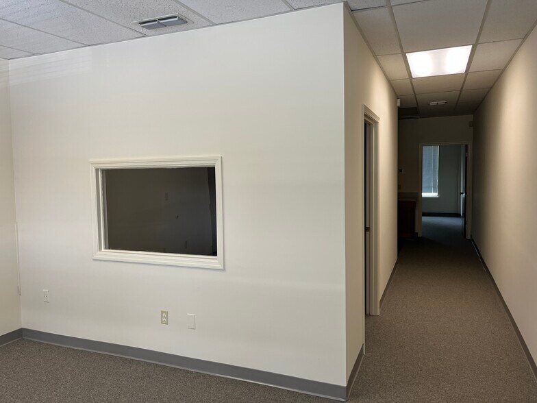 More Photos Of 3948 Sunbeam Rd, Jacksonville Office For Lease