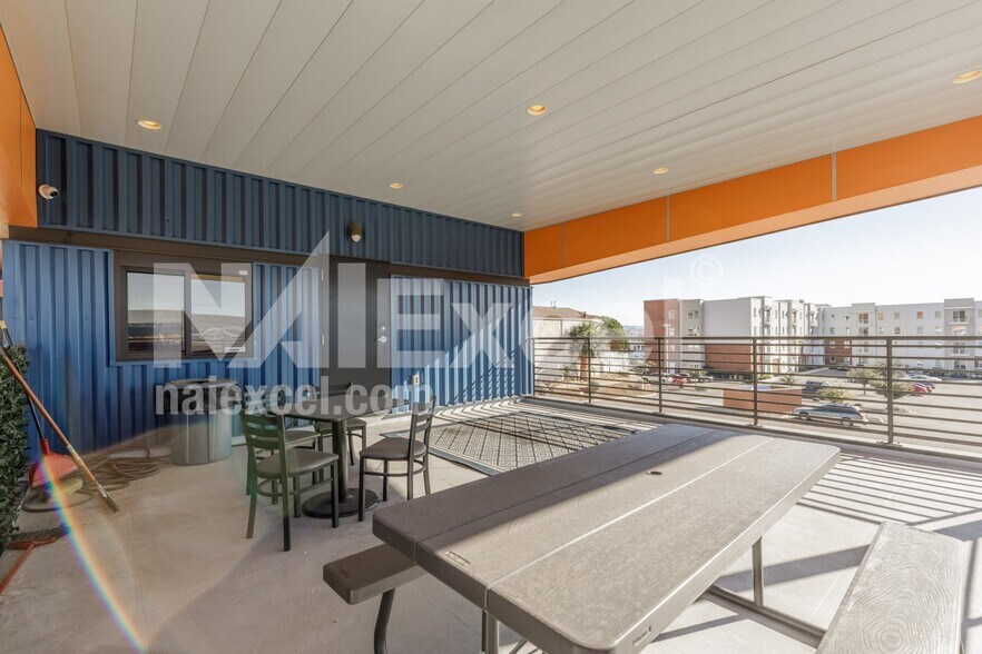 More Photos Of 652 St George blvd, St George Freestanding For Sale