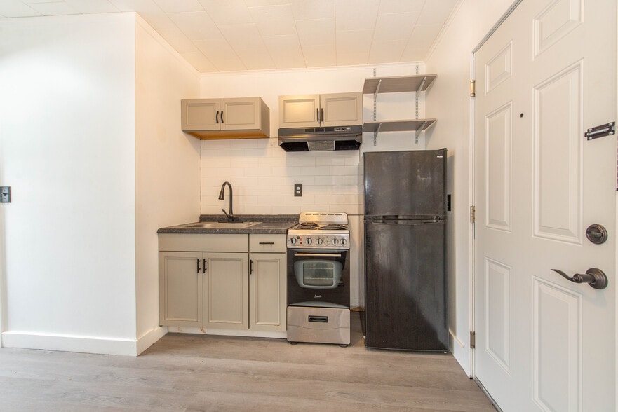 More Photos Of 22 E Quackenbush Ave, Dumont Apartments For Sale