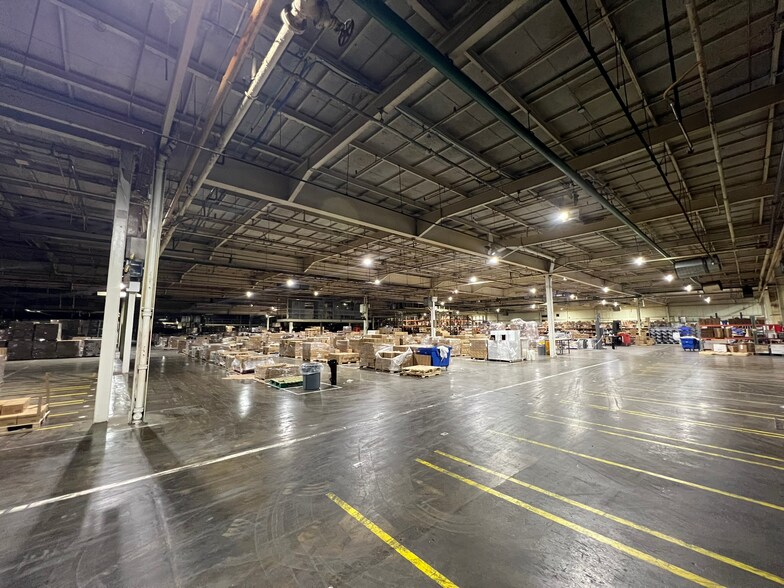 More Photos Of 650 Hwy 412 W, Siloam Springs Warehouse For Lease