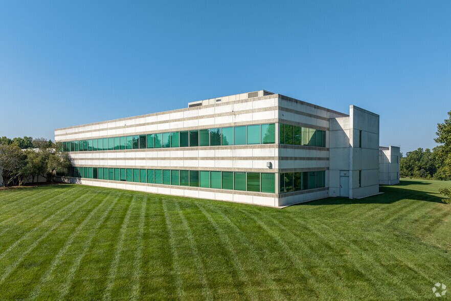 More Photos Of 4090 Premier Dr, High Point Unknown For Sale