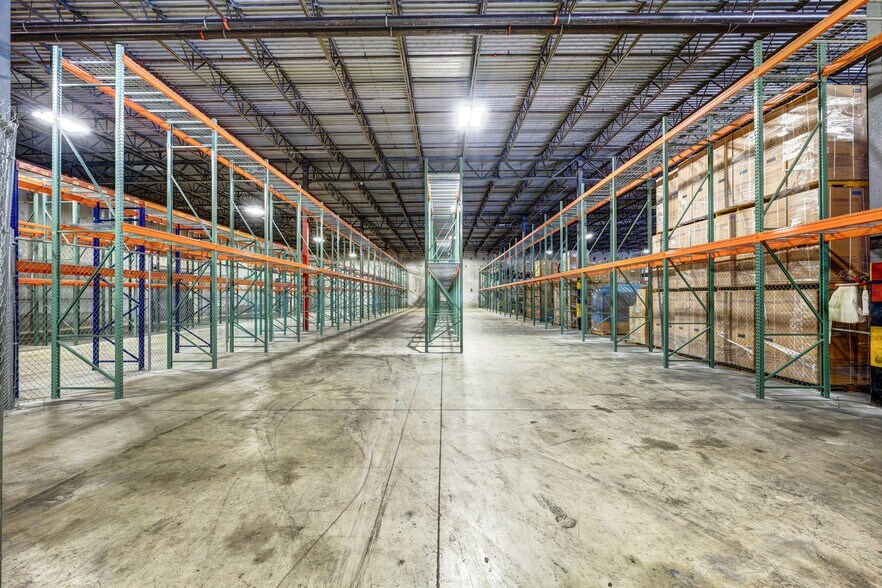 More Photos Of 1120 NW 165th St, Miami Warehouse For Lease