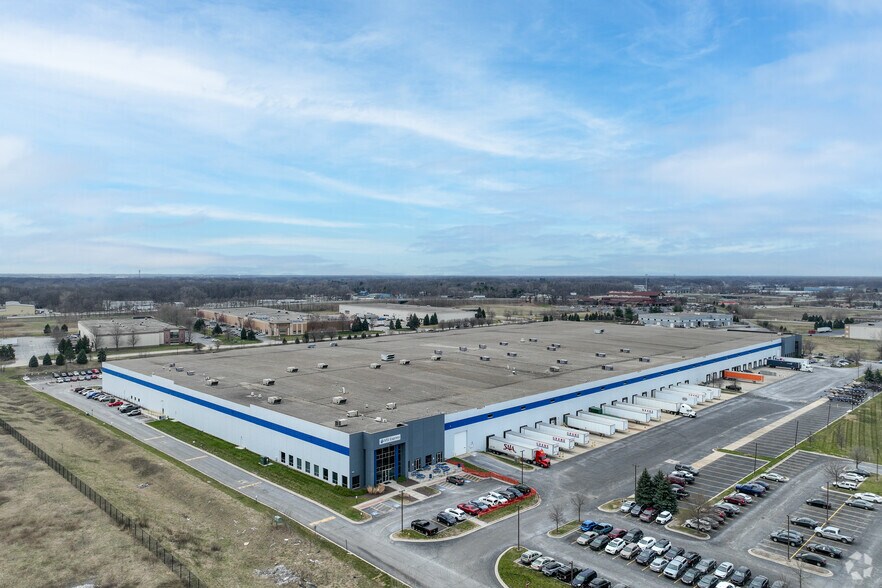 More Photos Of 6515 Ameriplex Dr, Portage Warehouse For Lease
