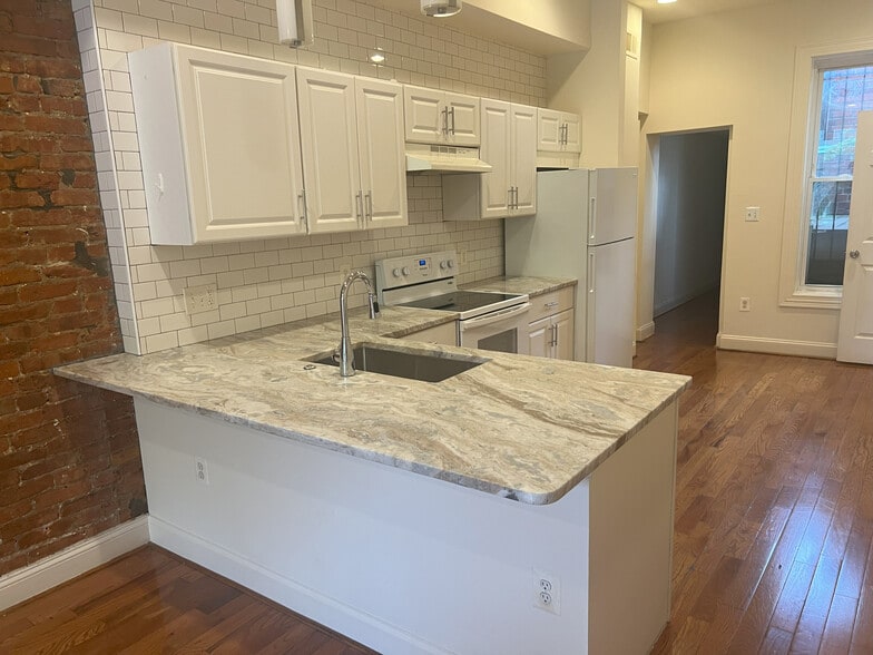 More Photos Of 1707 N Capitol St NE, Washington Storefront Retail Office For Sale