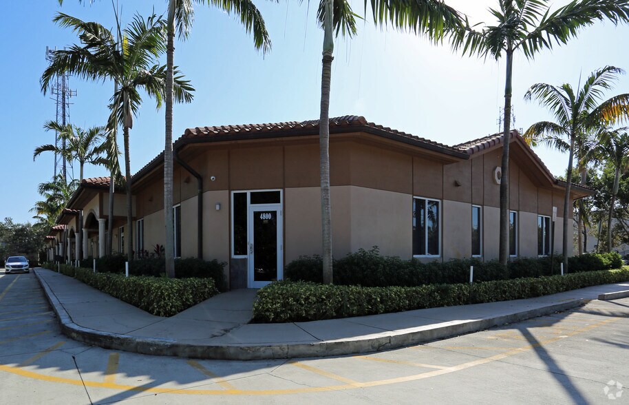 More Photos Of 4710-4876 N Hiatus Rd, Sunrise Office For Lease