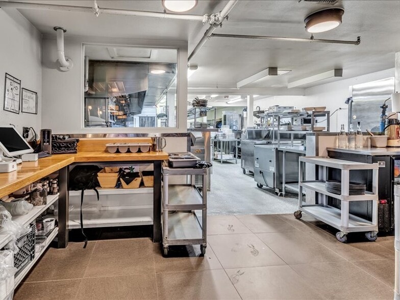 More Photos Of 121 E 2nd Ave, Niwot Restaurant For Lease