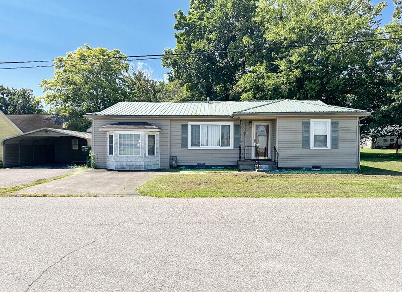 Primary Photo Of 202 Harold King Dr, Benton Office For Sale