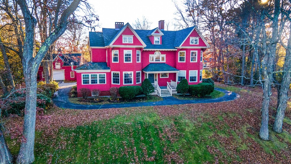 More Photos Of 257 South St, Biddeford Specialty For Sale
