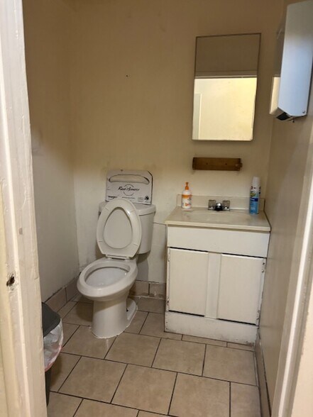 More Photos Of 5239 Atlantic Ave, Long Beach Freestanding For Sale