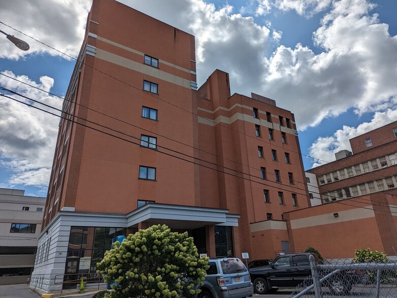 More Photos Of 315 Locust St, Johnstown Medical For Sale