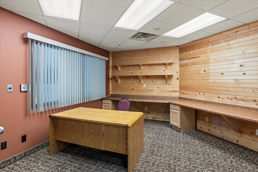 More Photos Of 1230 N Main St, Viroqua Freestanding For Sale