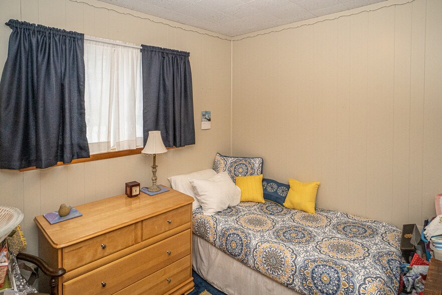 More Photos Of 314 Chippewa St, Ontonagon Hotel For Sale