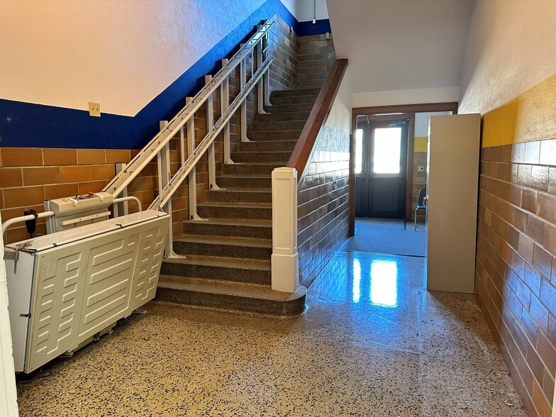 More Photos Of 210 W 7th Ave, Ashland Schools For Sale
