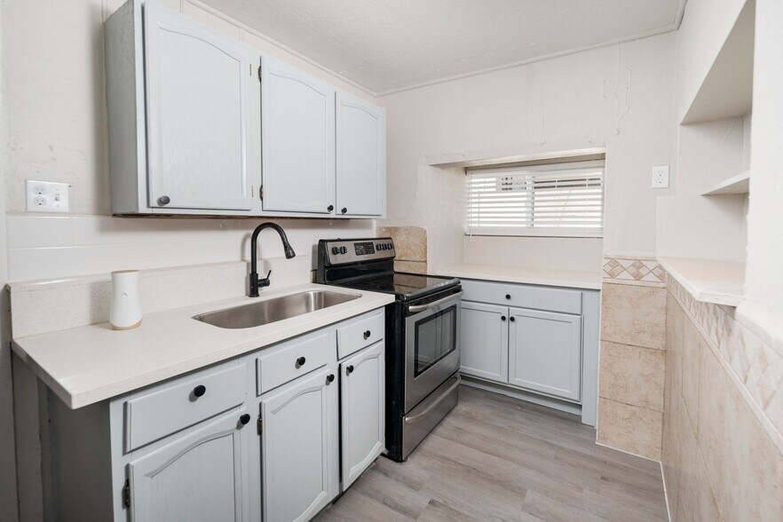 More Photos Of 9404 N 2nd Pl, Phoenix Apartments For Sale