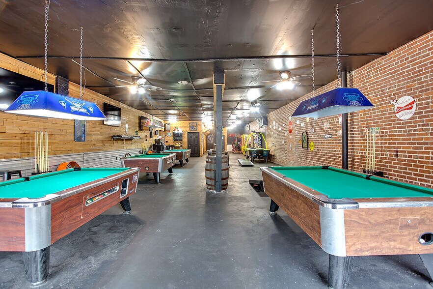 More Photos Of 418 Washington St, Chattahoochee Storefront For Sale