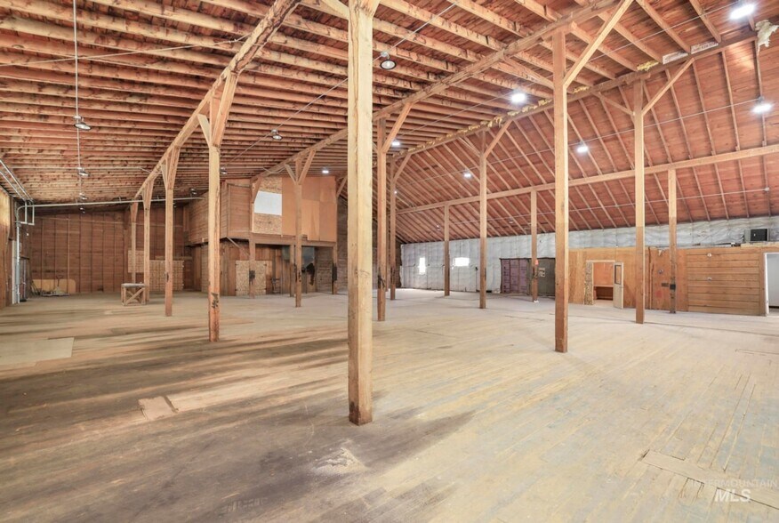 More Photos Of 276 Highway 30, Hansen Industrial For Lease