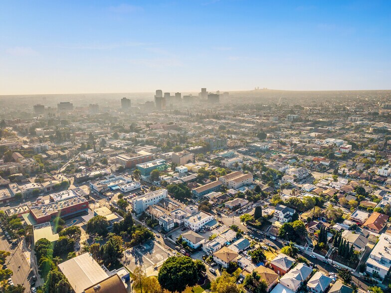 More Photos Of 146 Rosemont Ave, Los Angeles Apartments For Sale