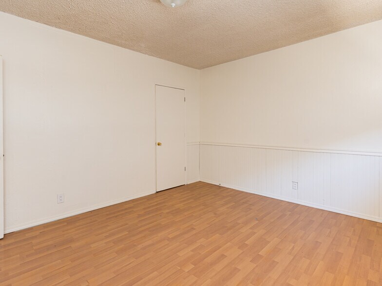 More Photos Of 11545 Gale Ave, Hawthorne Apartments For Sale