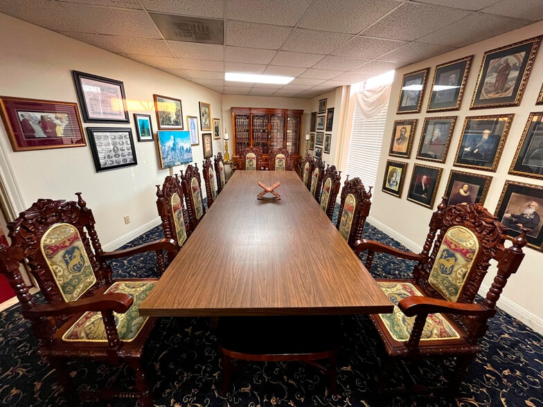 More Photos Of 9101 Airline Dr, Houston Religious Facility For Sale