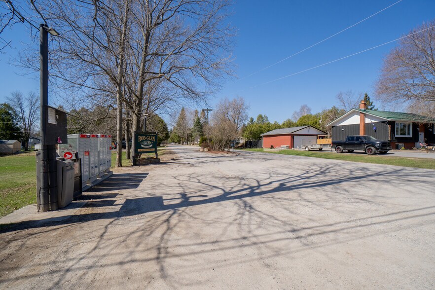 More Photos Of 26 Salmon Side Rd, Smiths Falls Manufactured Housing Mobile Home Park For Sale