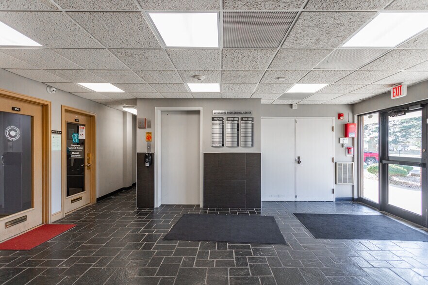 More Photos Of 20280 Governors Dr, Olympia Fields Unknown For Lease