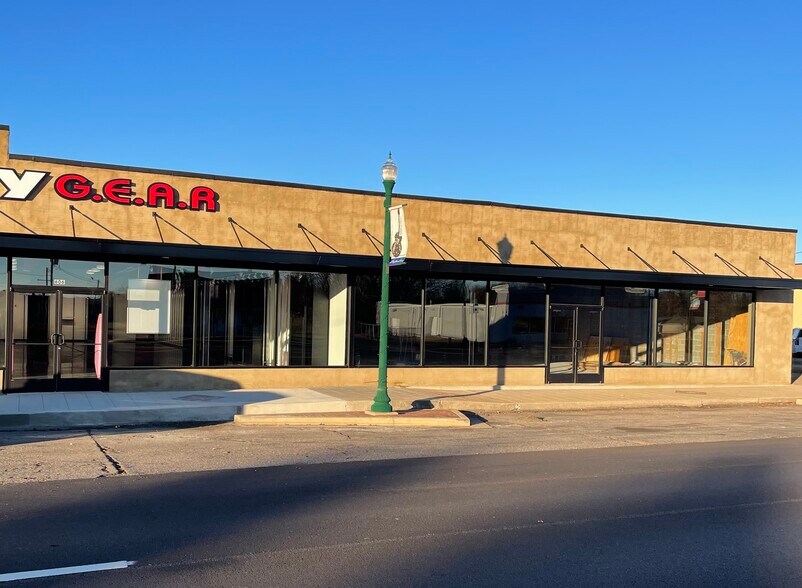 Primary Photo Of 606 E Broadway St, West Memphis Freestanding For Lease
